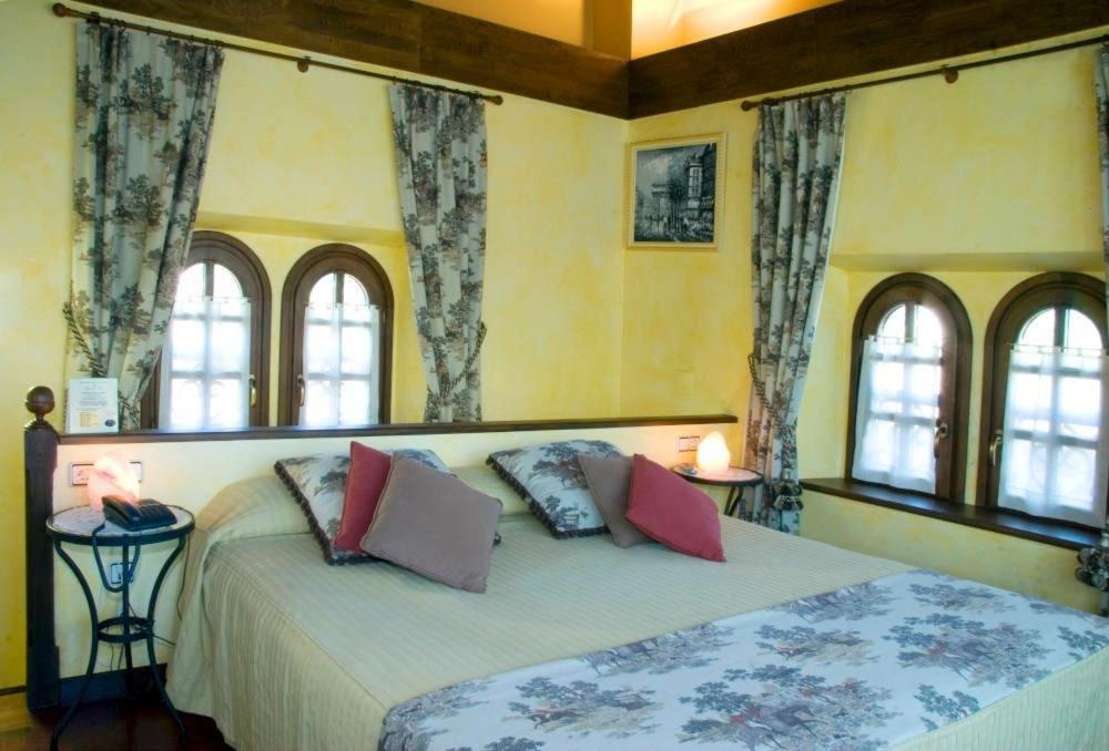 Hotel Palacete Real Villamayor  Esterno foto