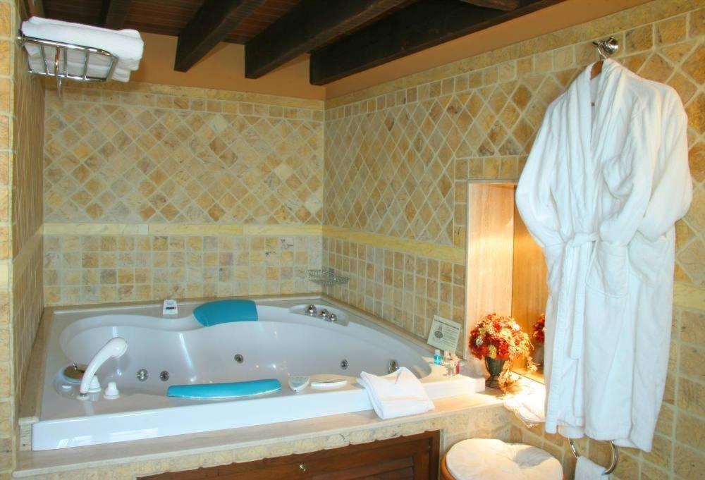 Hotel Palacete Real Villamayor  Esterno foto