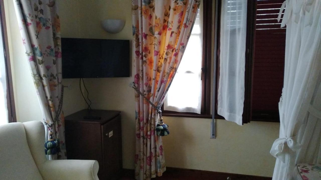 Hotel Palacete Real Villamayor  Esterno foto